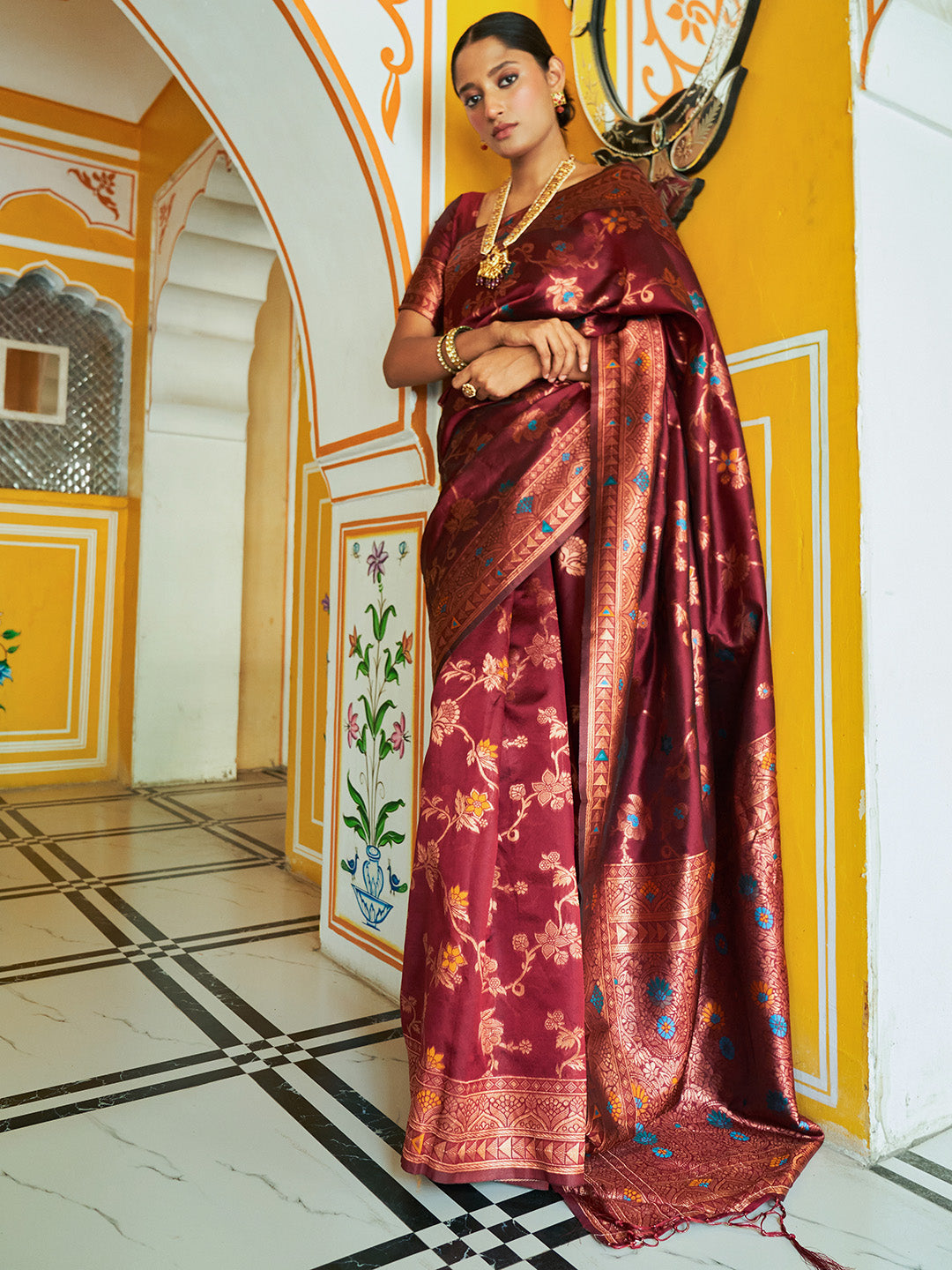 Janasya Maroon Banarasi Silk Woven Dual Tone Floral Design Banarasi Silk Saree | Swadesiicart