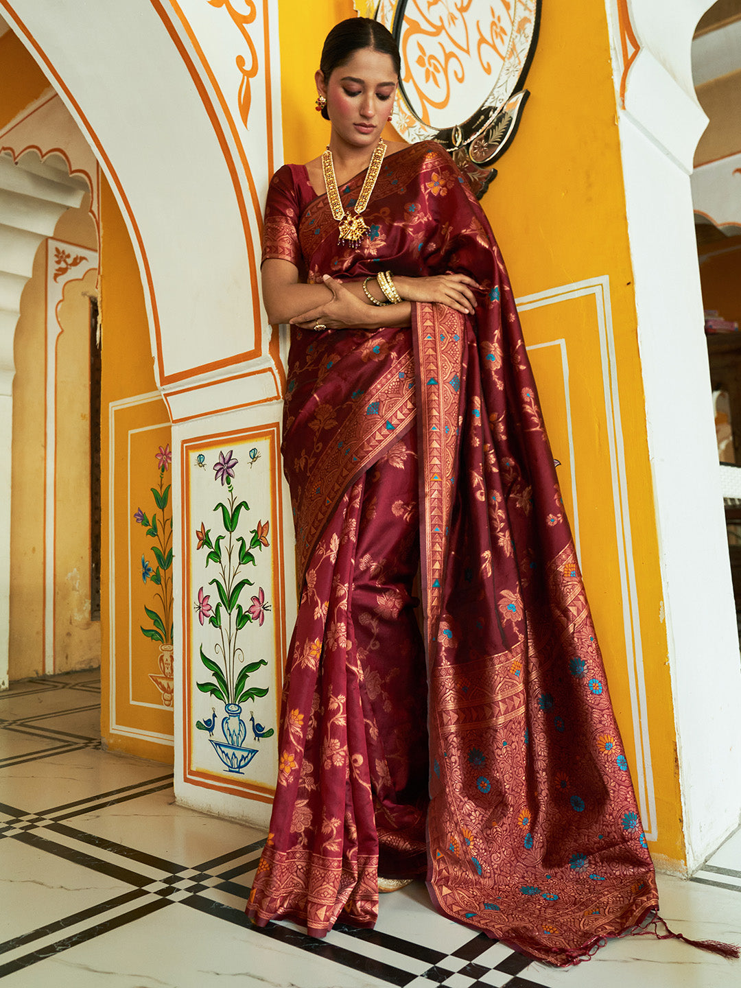 Janasya Maroon Banarasi Silk Woven Dual Tone Floral Design Banarasi Silk Saree | Swadesiicart