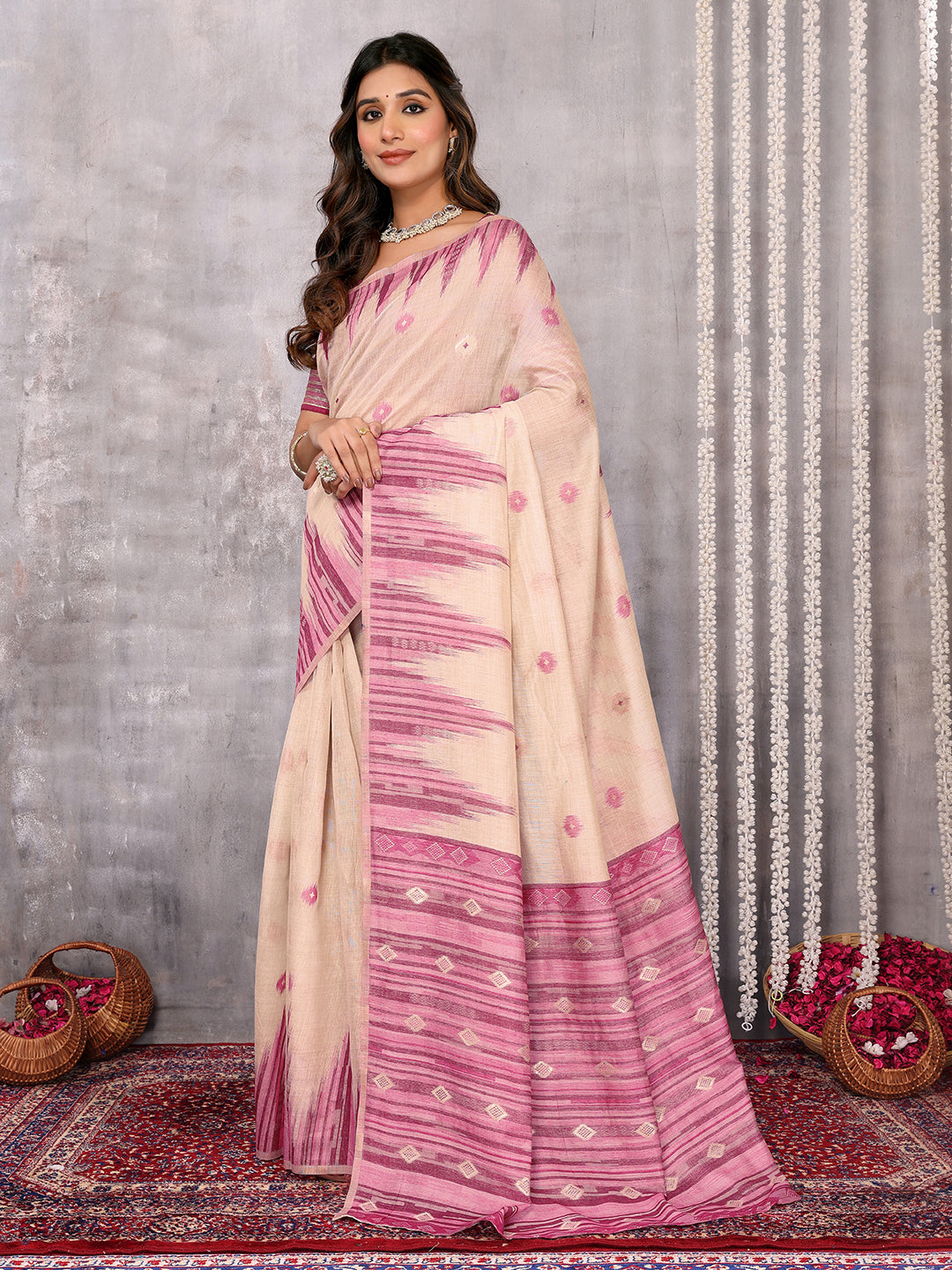 Janasya Beige & Mauve Cotton Linen Geometric Woven Saree | Swadesiicart