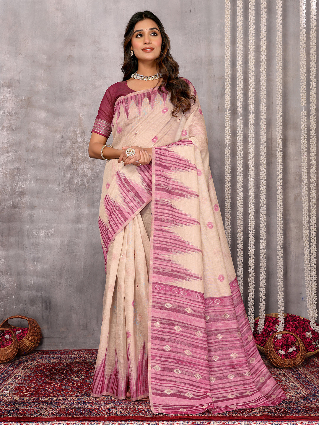 Janasya Beige & Mauve Cotton Linen Geometric Woven Saree | Swadesiicart
