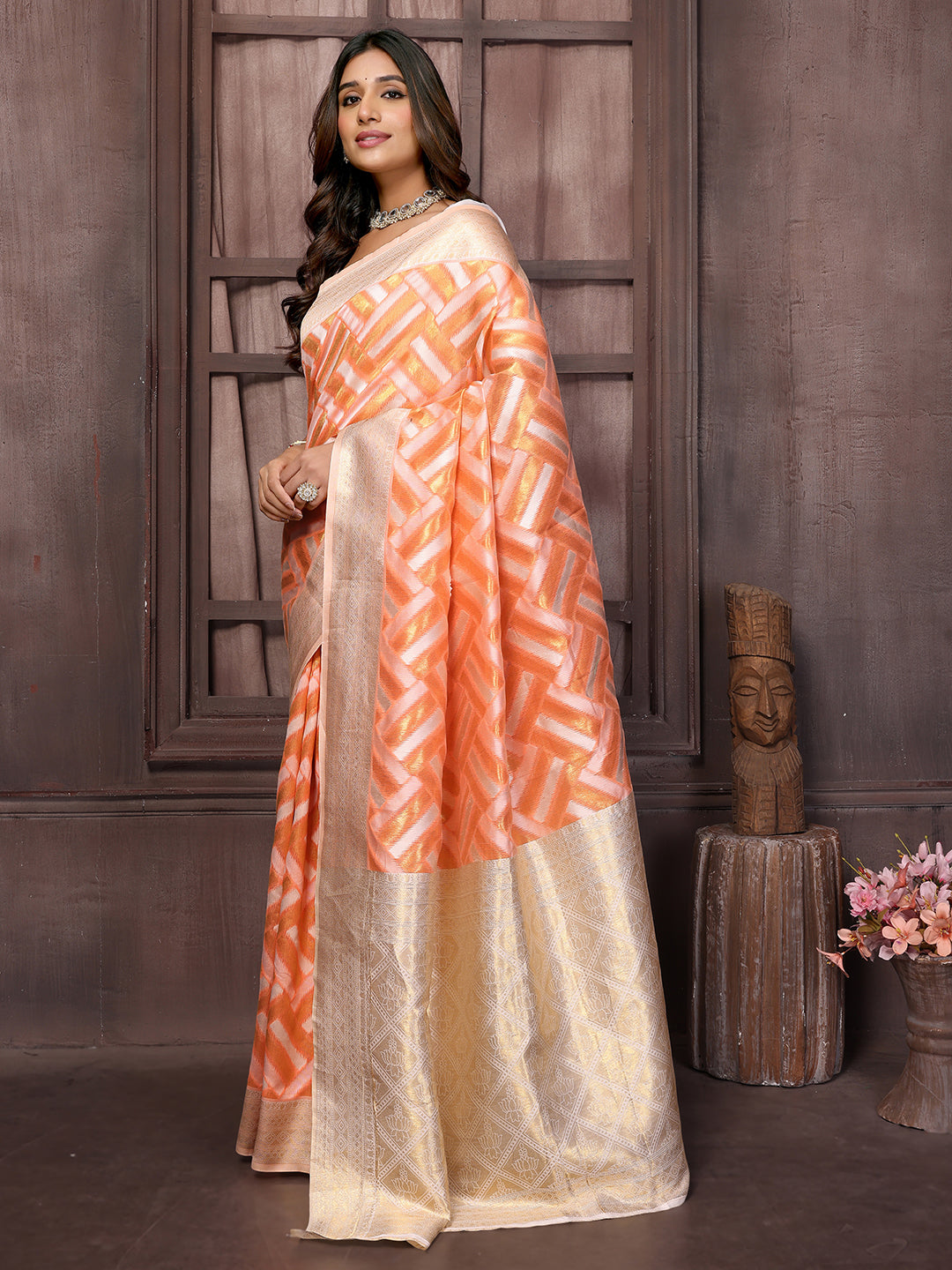 Janasya Peach Cotton Geometric Woven Saree | Swadesiicart