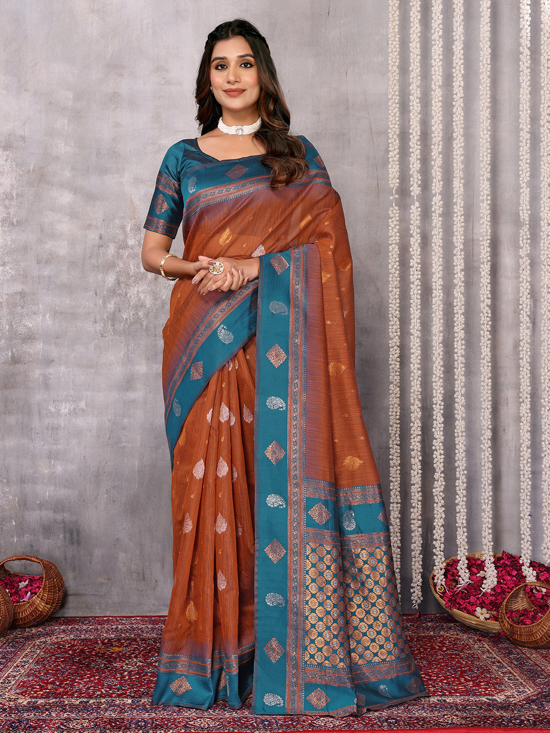 Janasya Rust Cotton Linen Paisley Kanjivaram Saree | Swadesiicart