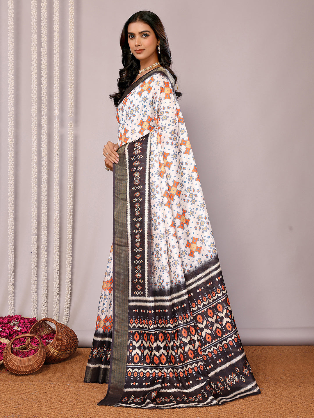 Janasya White & Black Chanderi Silk Ikkat Printed Saree | Swadesiicart