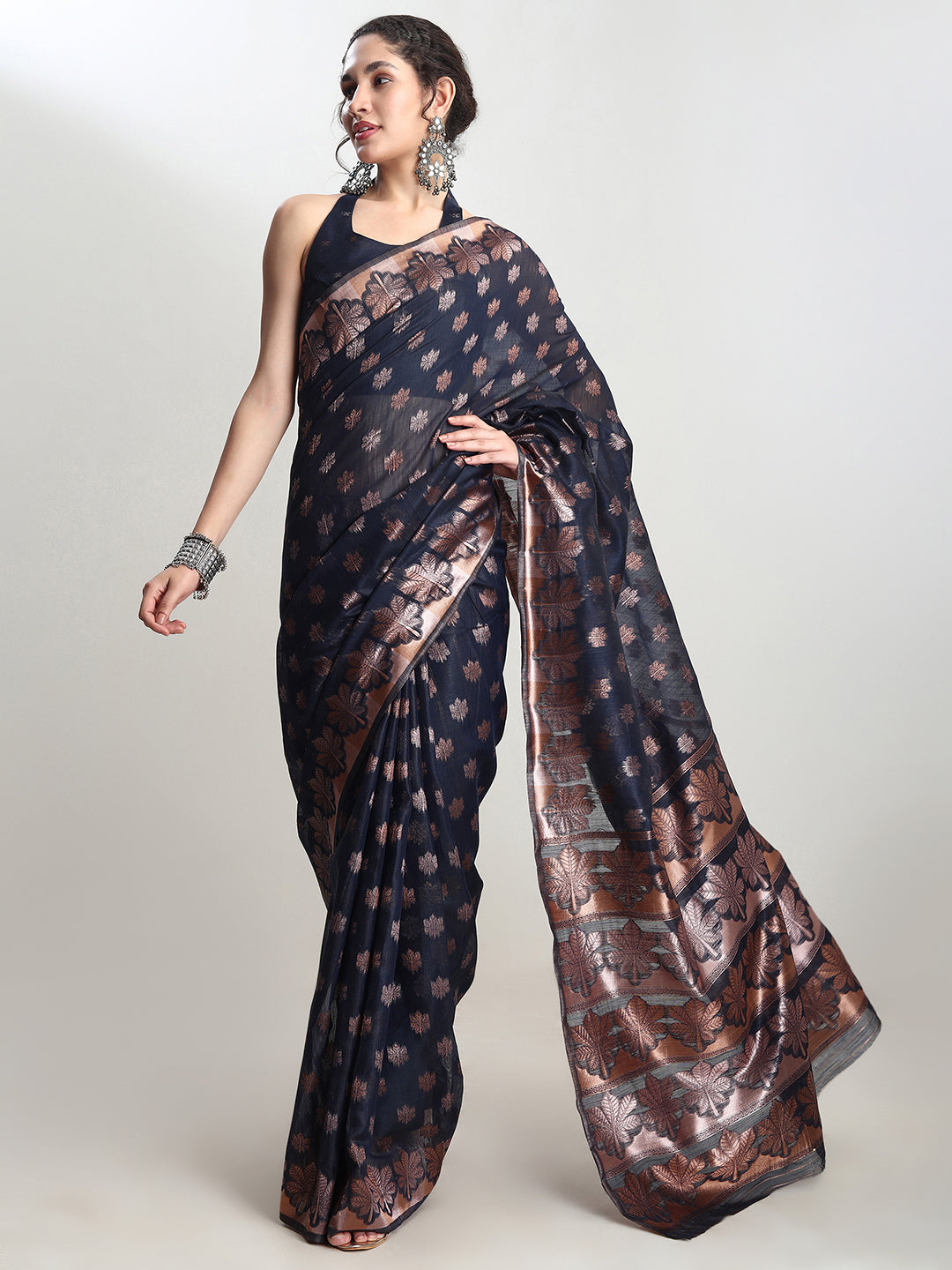 Janasya Indigo Linen Blend Floral Jacquard Saree | Swadesiicart