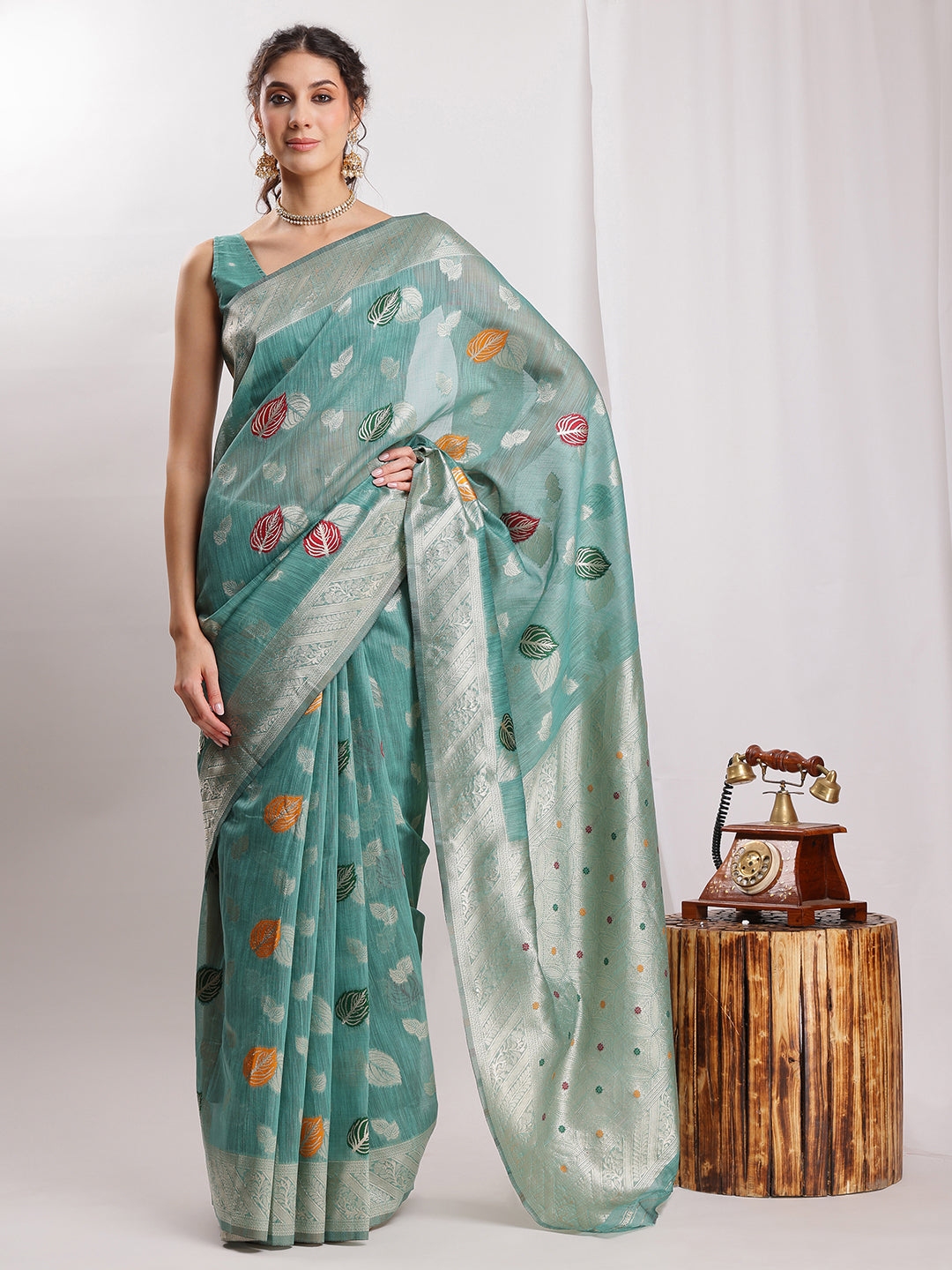 Janasya Sea Green Linen Blend Floral Jacquard Saree | Swadesiicart