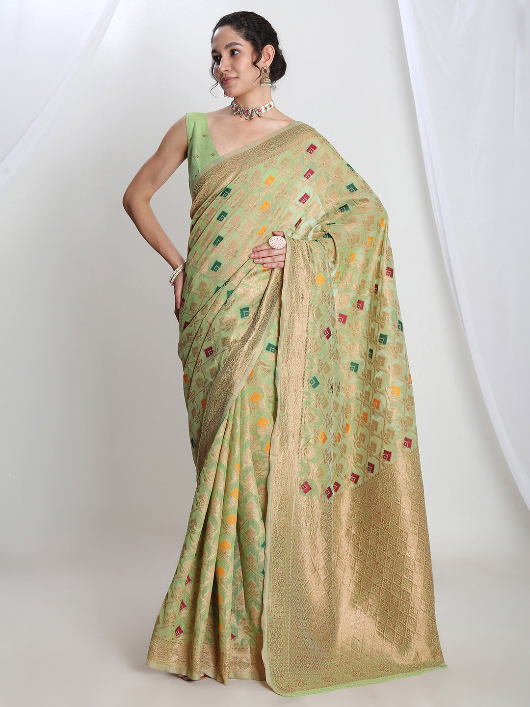 Janasya Green Linen Blend Geometric Jacquard Saree | Swadesiicart