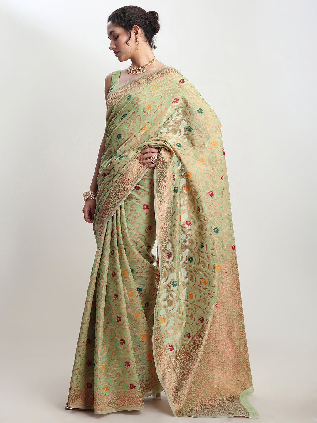 Janasya Light Green Linen Blend Floral Jacquard Saree | Swadesiicart