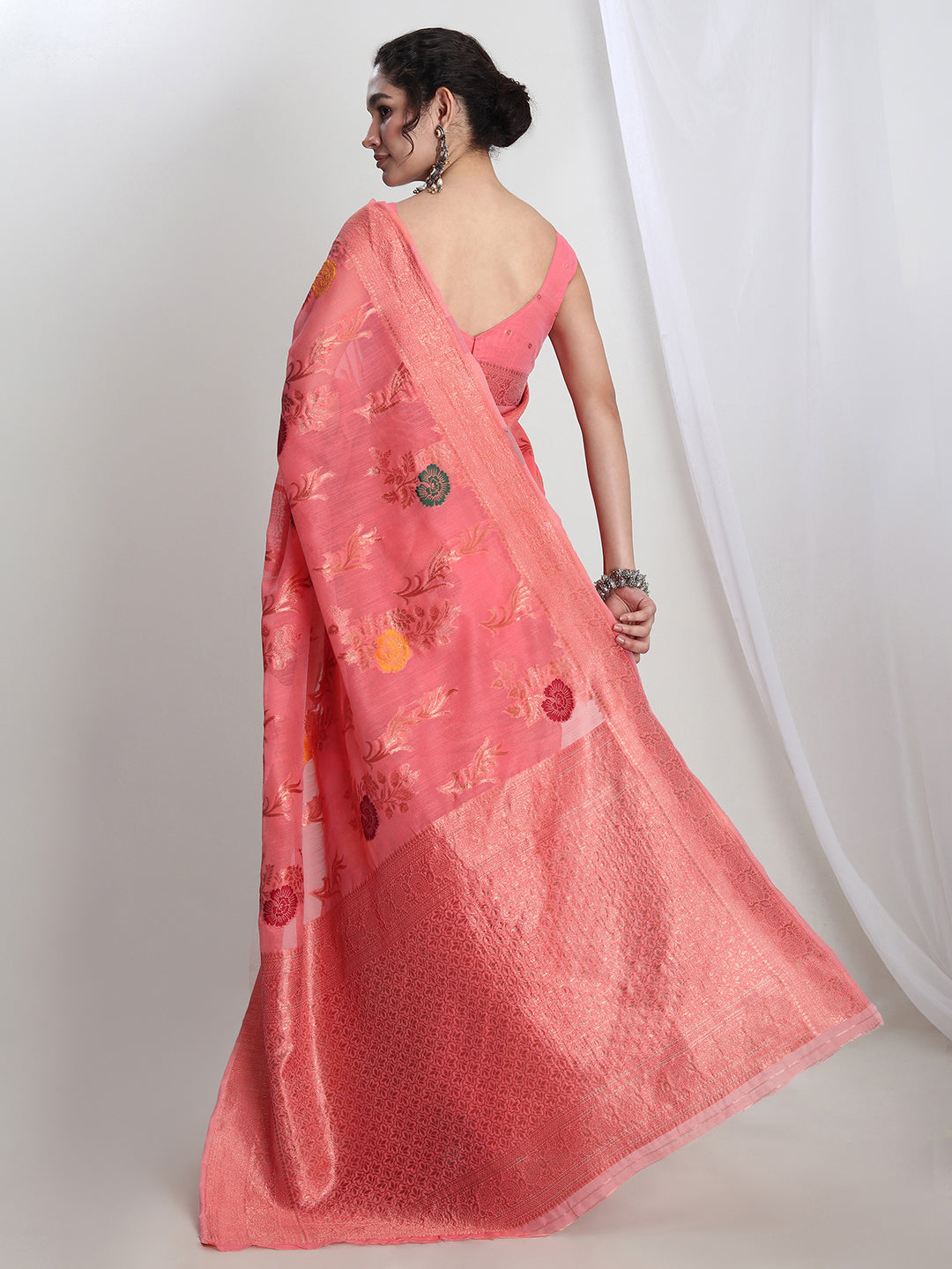 Janasya Peach Linen Blend Floral Jacquard Saree | Swadesiicart