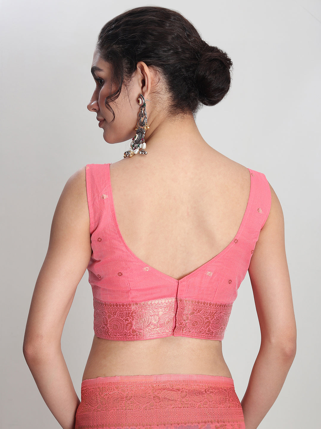 Janasya Peach Linen Blend Floral Jacquard Saree | Swadesiicart