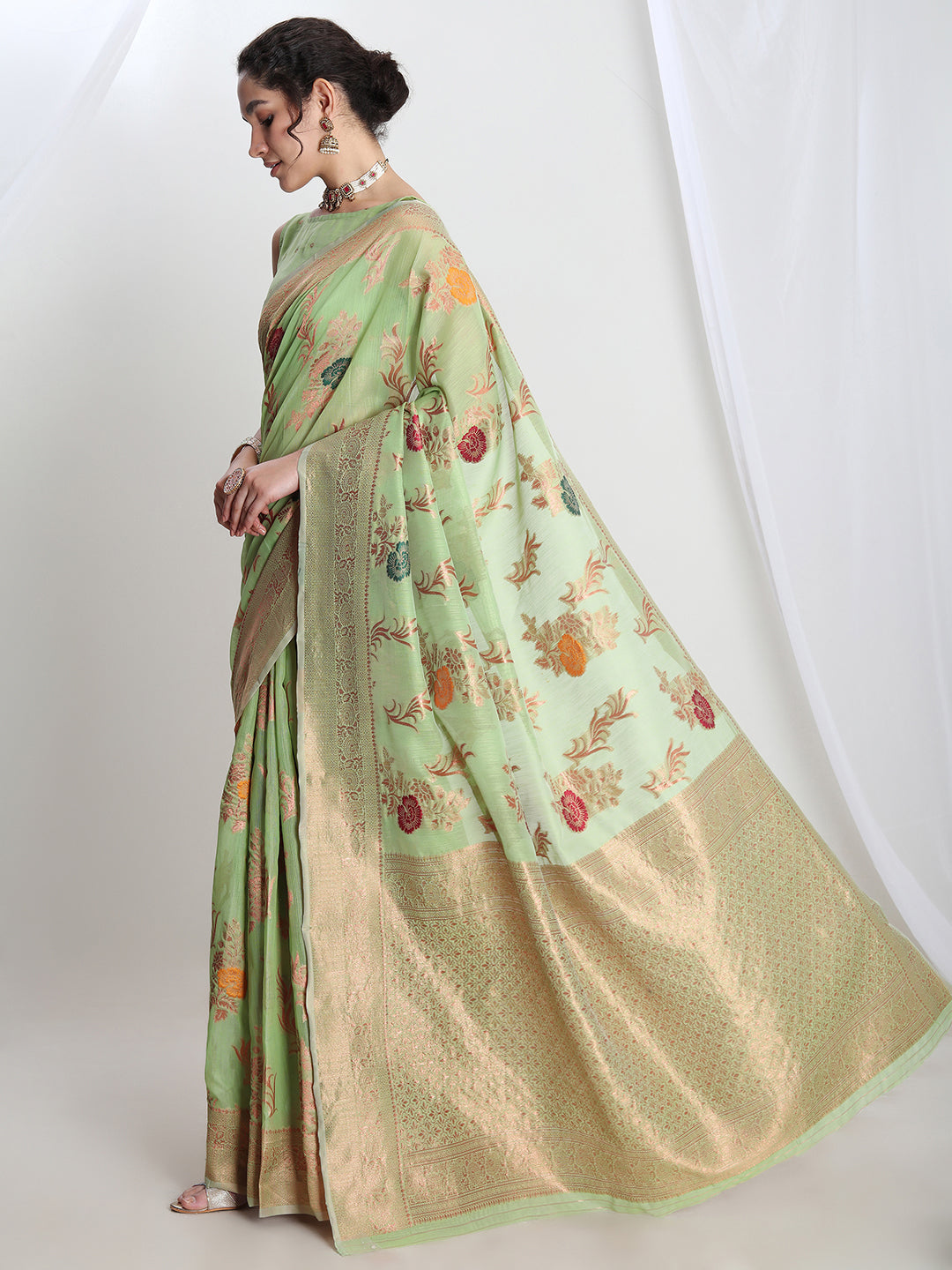 Janasya Light Green Linen Blend Floral Jacquard Saree | Swadesiicart