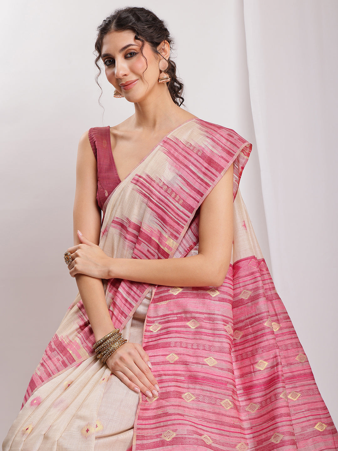 Janasya Beige Silk Blend Ikkat Jacquard Saree | Swadesiicart