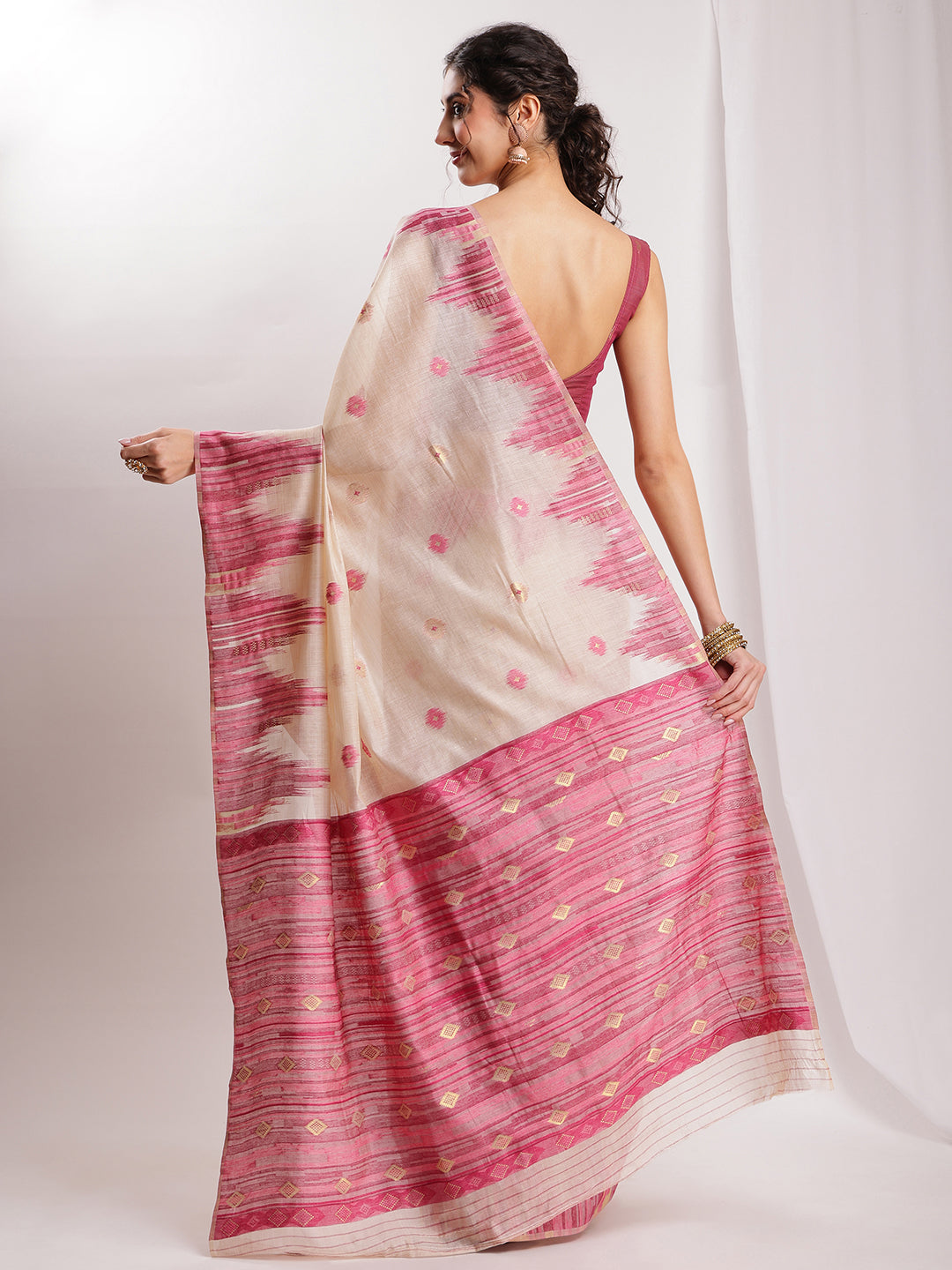 Janasya Beige Silk Blend Ikkat Jacquard Saree | Swadesiicart