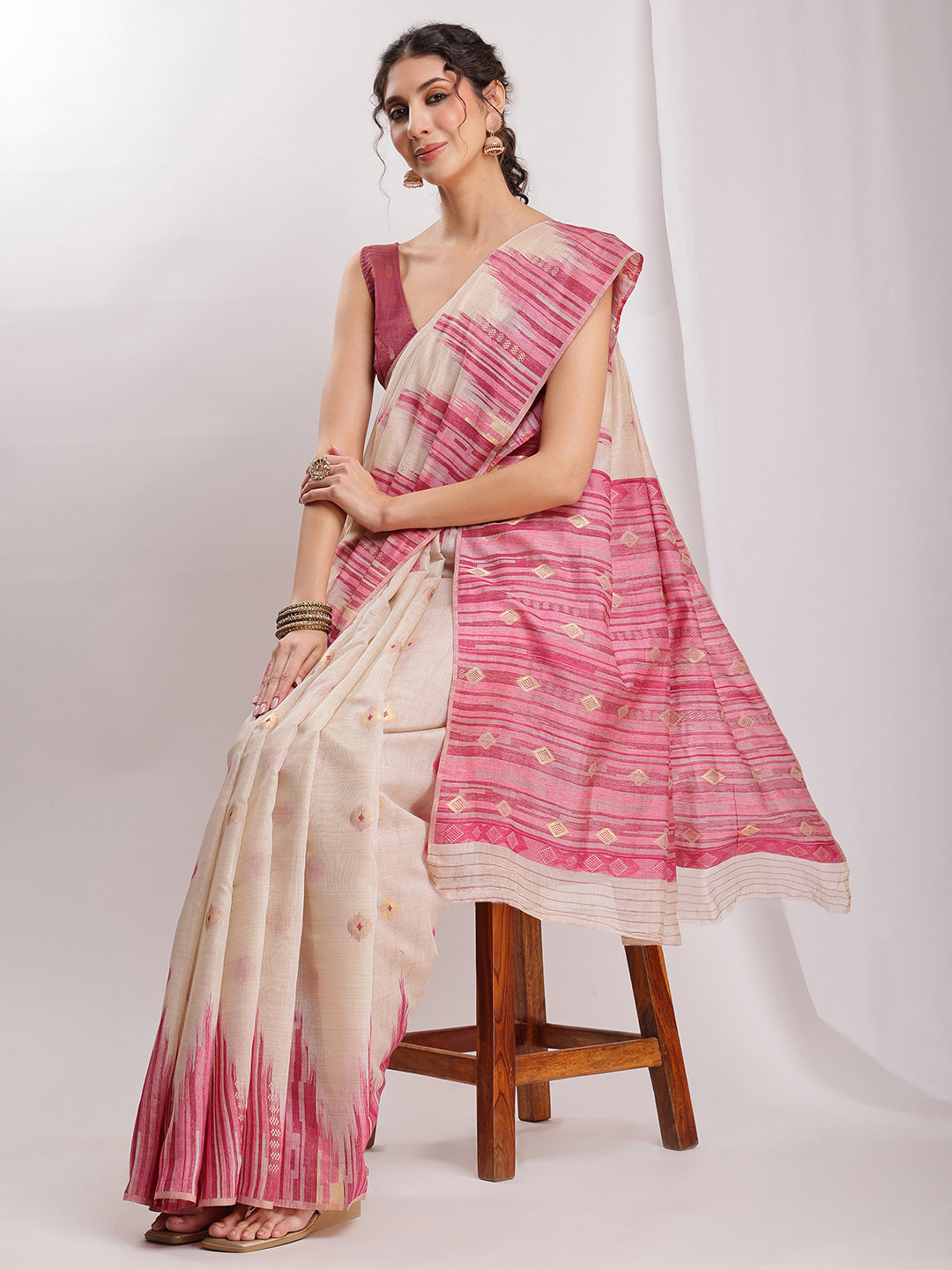 Janasya Beige Silk Blend Ikkat Jacquard Saree | Swadesiicart