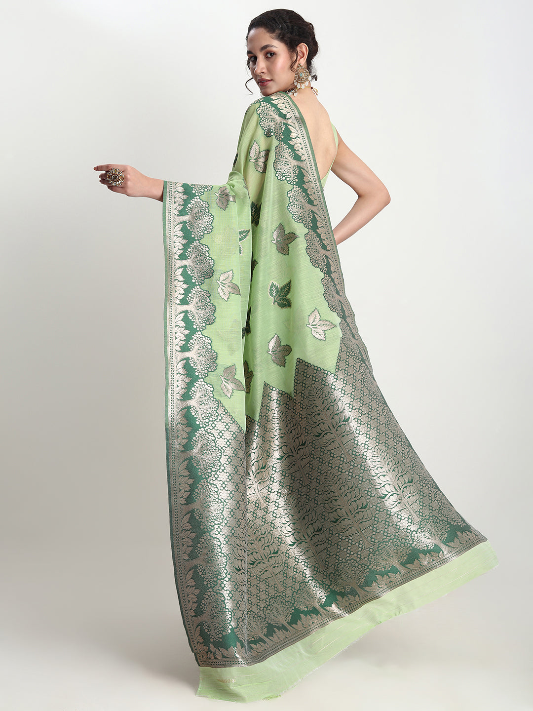 Janasya Light Green Linen Blend Floral Jacquard Saree | Swadesiicart
