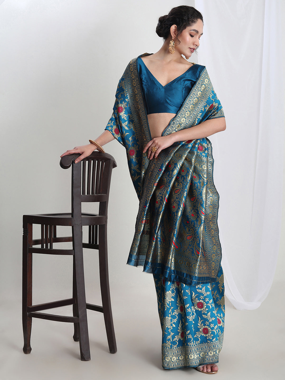 Janasya Blue Silk Blend Floral Jacquard Saree | Swadesiicart
