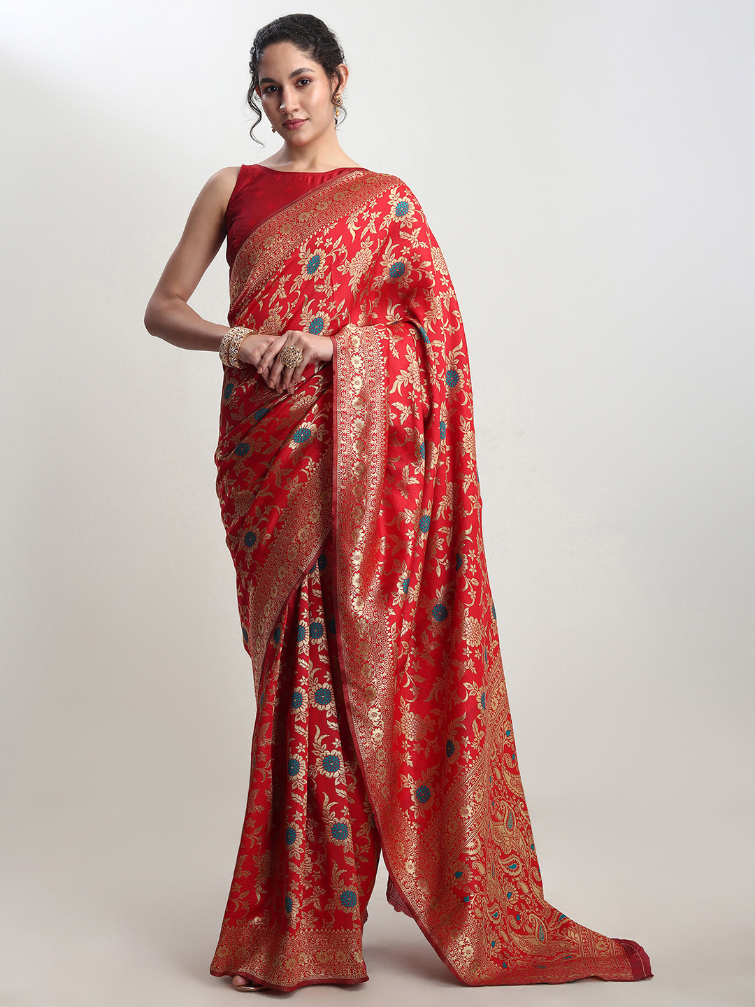 Janasya Red Silk Blend Floral Jacquard Saree | Swadesiicart
