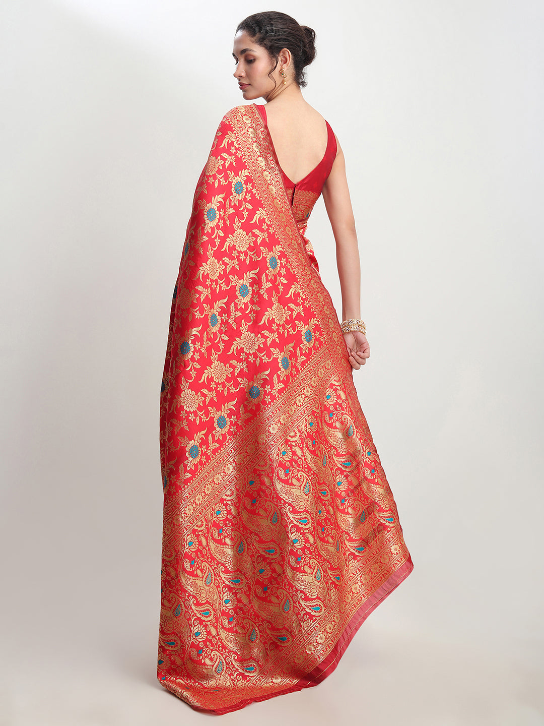 Janasya Red Silk Blend Floral Jacquard Saree | Swadesiicart