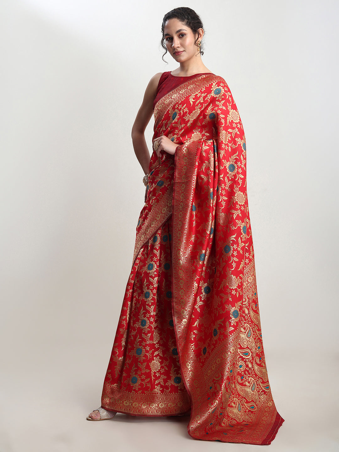 Janasya Red Silk Blend Floral Jacquard Saree | Swadesiicart