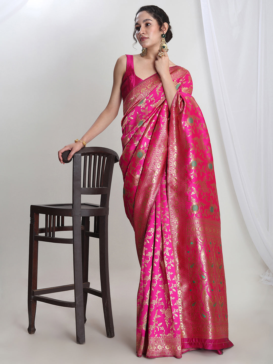 Janasya Pink Silk Blend Floral Jacquard Saree | Swadesiicart