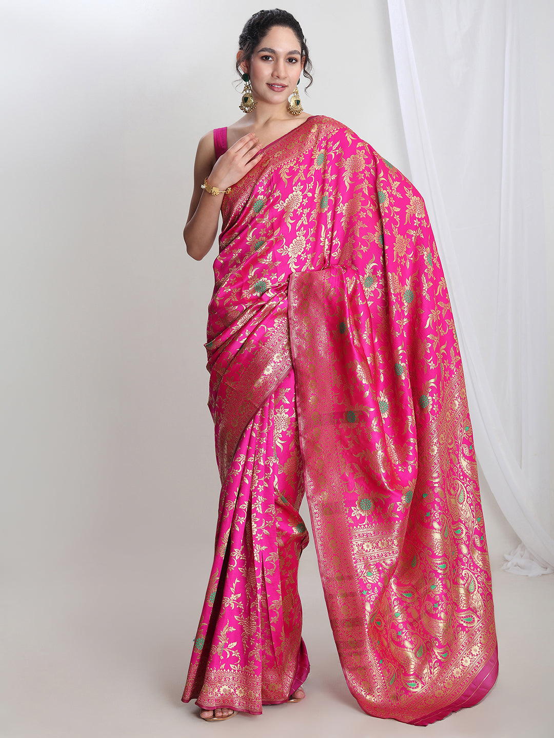 Janasya Pink Silk Blend Floral Jacquard Saree | Swadesiicart
