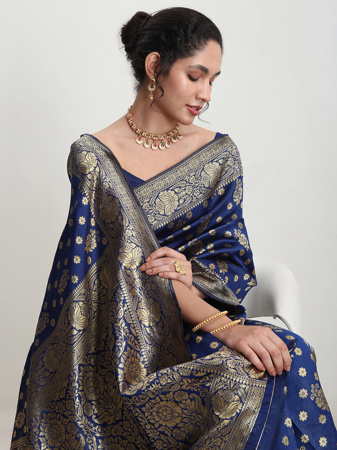 Janasya Blue Silk Blend Floral Jacquard Saree | Swadesiicart