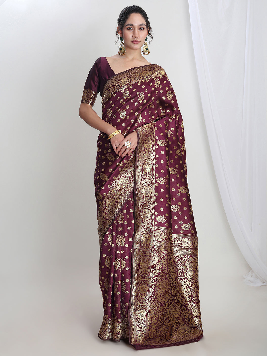 Janasya Purple Silk Blend Floral Jacquard Saree | Swadesiicart
