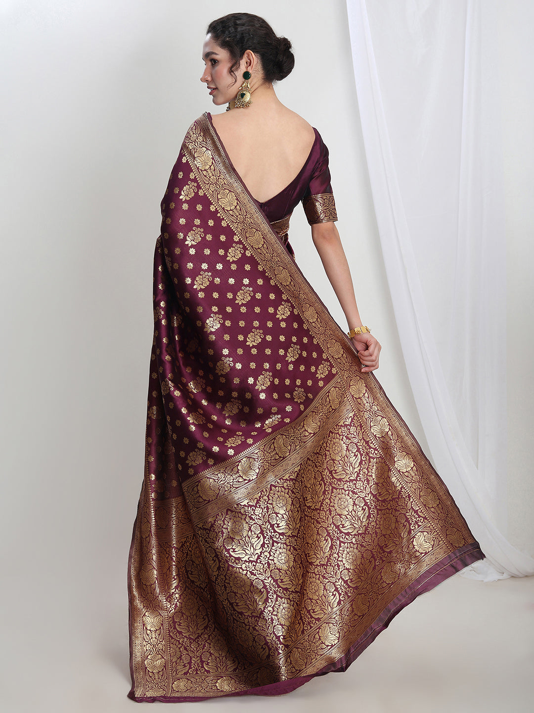 Janasya Purple Silk Blend Floral Jacquard Saree | Swadesiicart