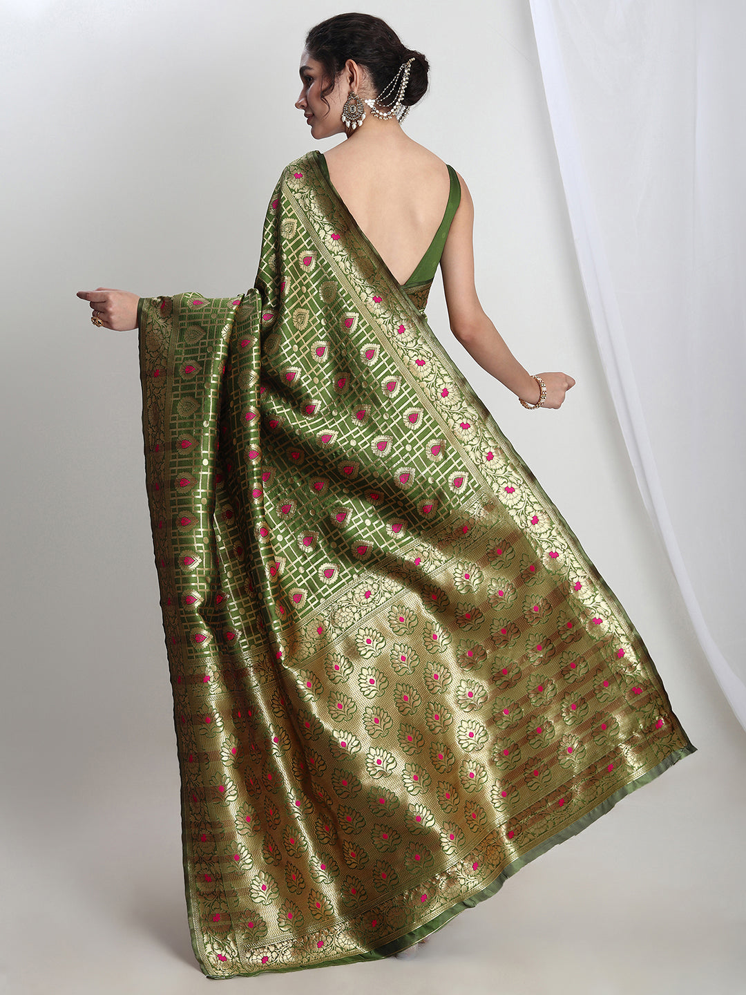 Janasya Green Silk Blend Ethnic Motifs Jacquard Saree | Swadesiicart