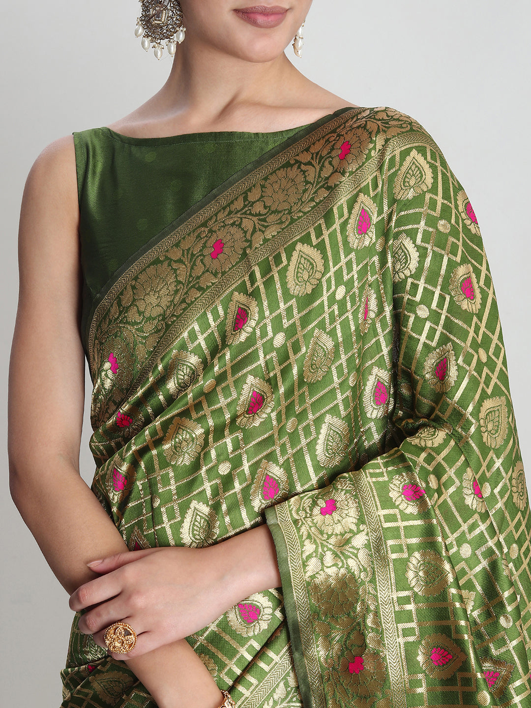 Janasya Green Silk Blend Ethnic Motifs Jacquard Saree | Swadesiicart