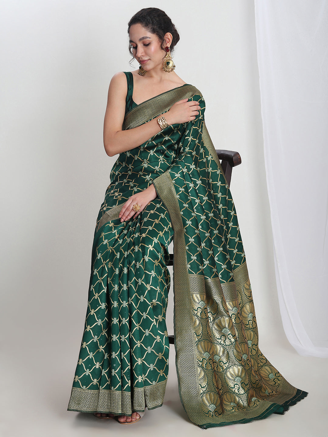 Janasya Green Silk Blend Ethnic Printed Jacquard Saree | Swadesiicart