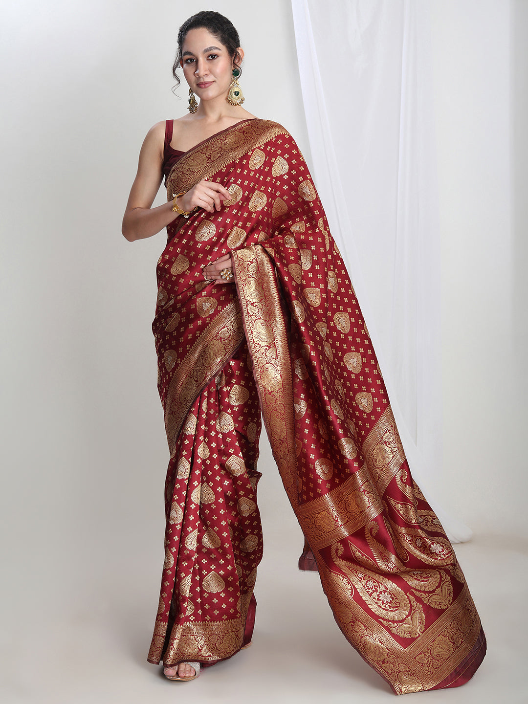 Janasya Maroon Silk Blend Ethnic Motifs Jacquard Saree | Swadesiicart