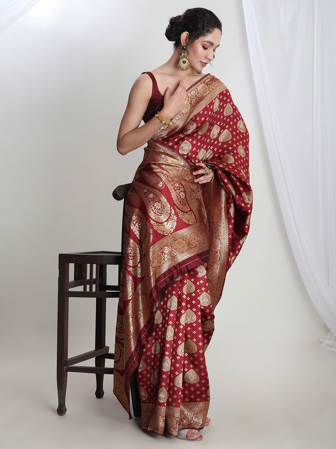 Janasya Maroon Silk Blend Ethnic Motifs Jacquard Saree | Swadesiicart