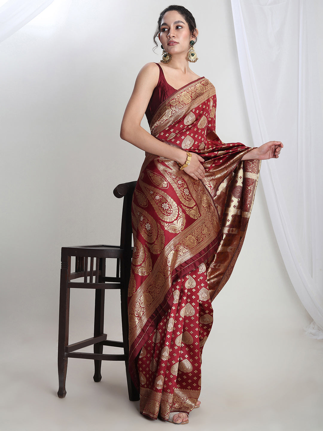 Janasya Maroon Silk Blend Ethnic Motifs Jacquard Saree | Swadesiicart