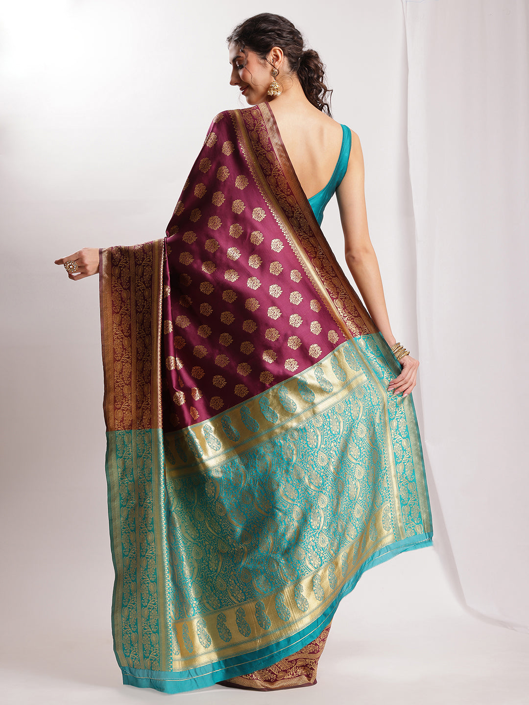 Janasya Purple Silk Blend Floral Jacquard Saree | Swadesiicart