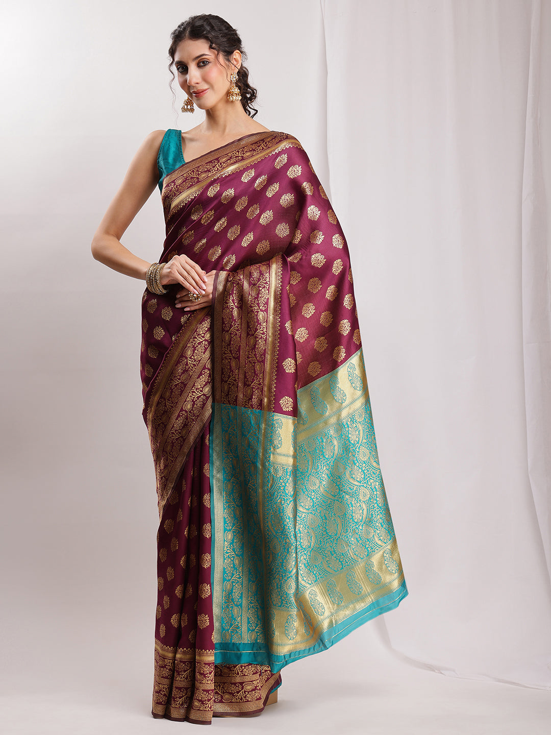 Janasya Purple Silk Blend Floral Jacquard Saree | Swadesiicart