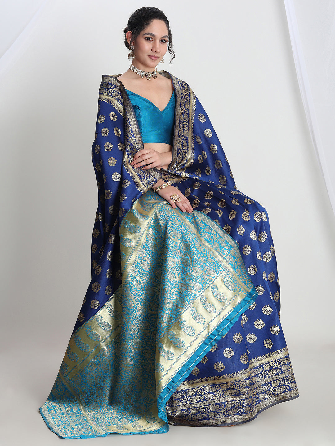 Janasya Blue Silk Blend Floral Jacquard Saree | Swadesiicart