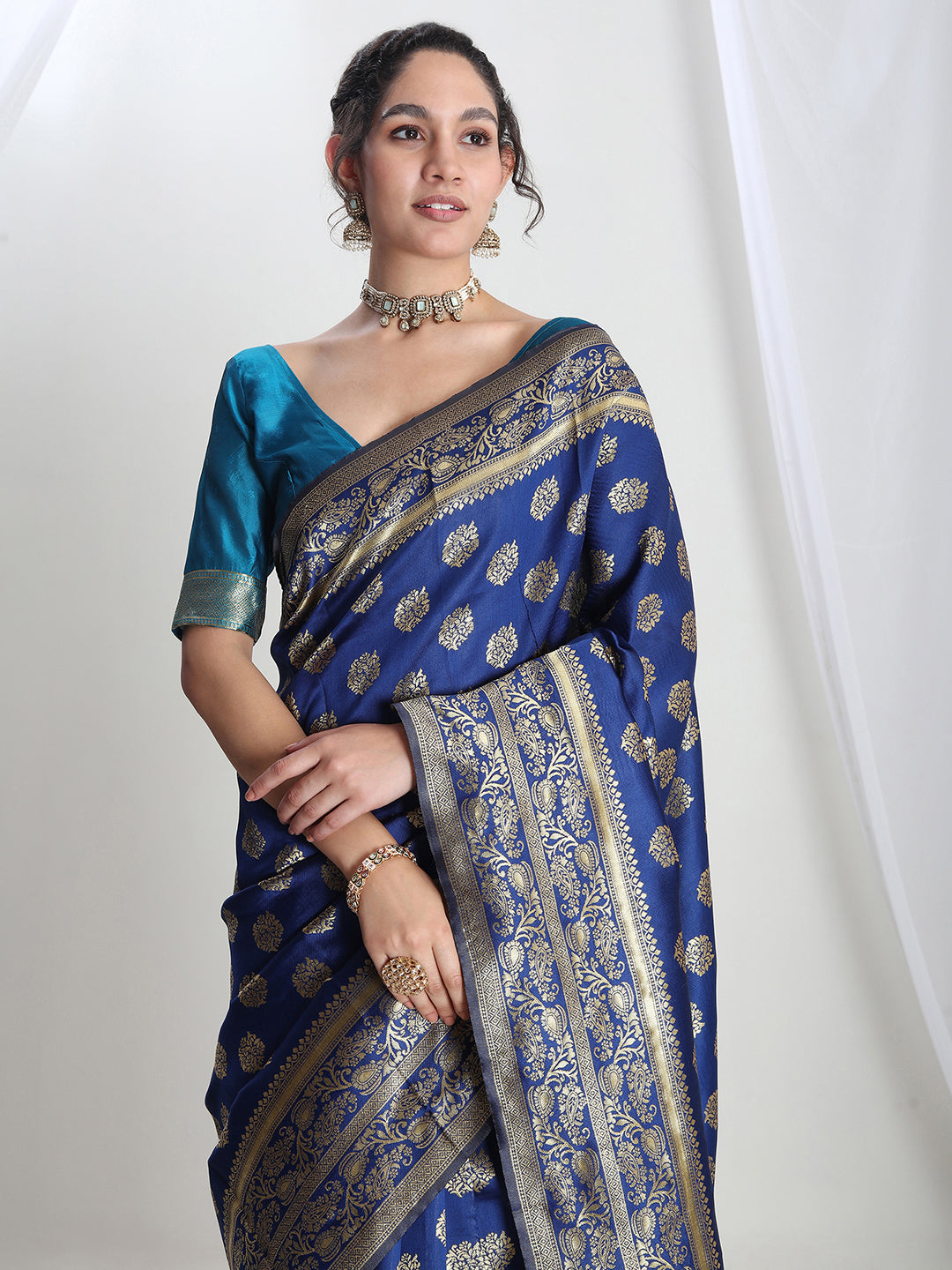Janasya Blue Silk Blend Floral Jacquard Saree | Swadesiicart