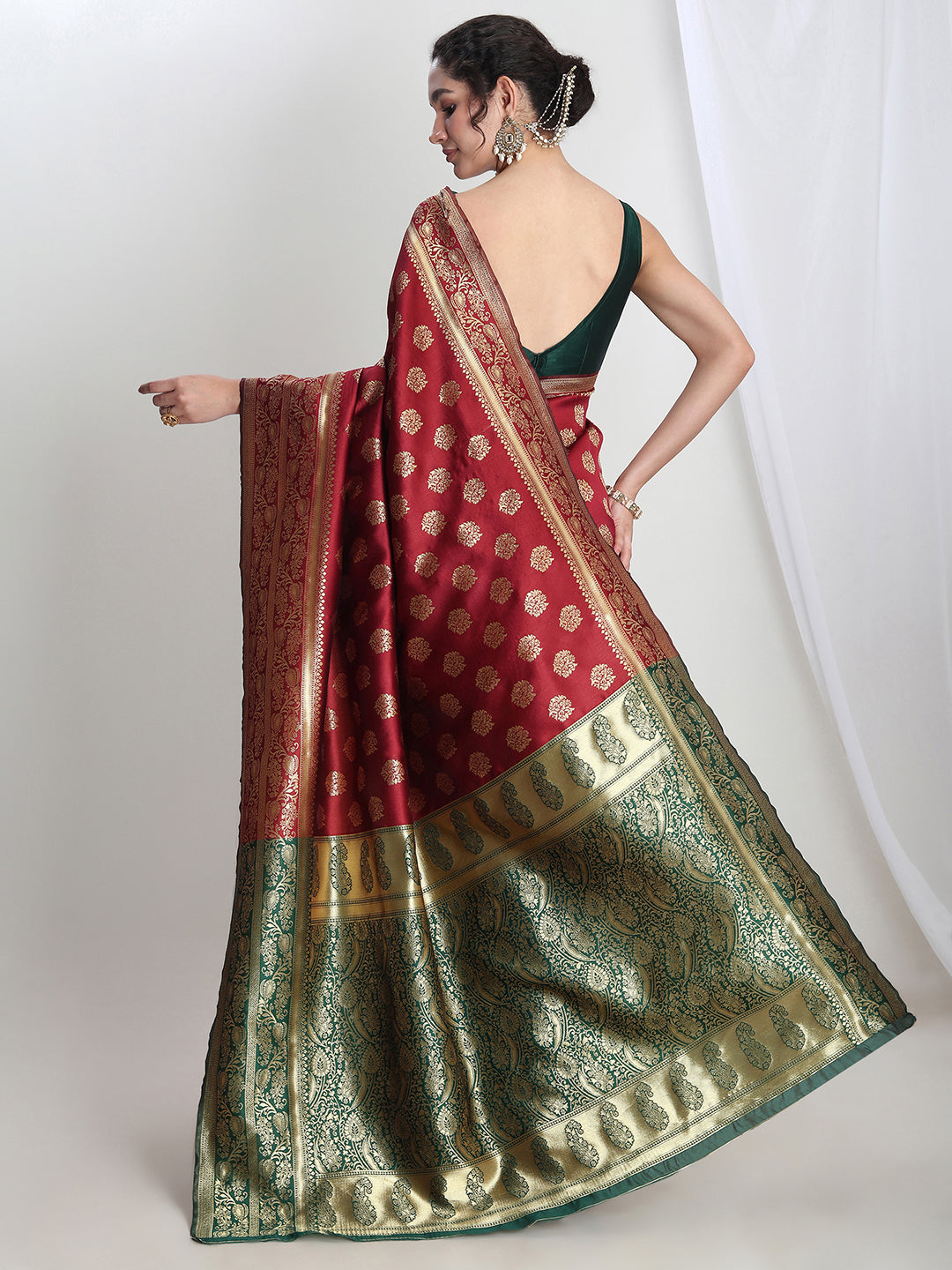 Janasya Maroon Silk Blend Floral Jacquard Saree | Swadesiicart
