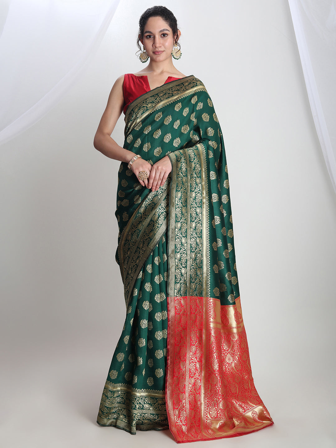 Janasya Green Silk Blend Floral Jacquard Saree | Swadesiicart