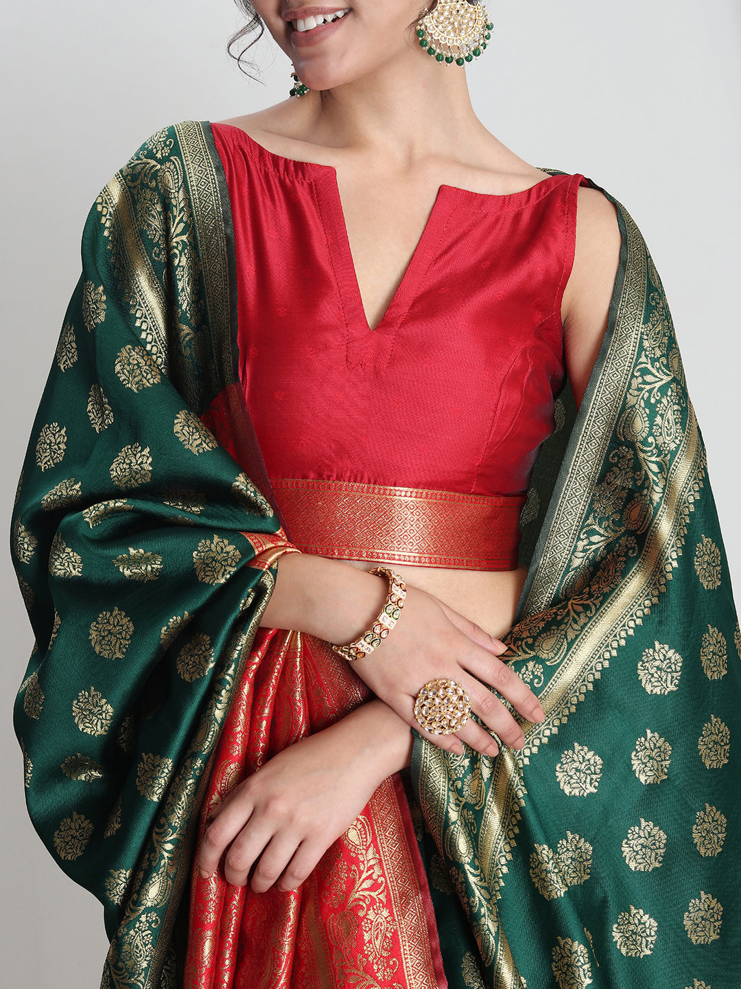 Janasya Green Silk Blend Floral Jacquard Saree | Swadesiicart