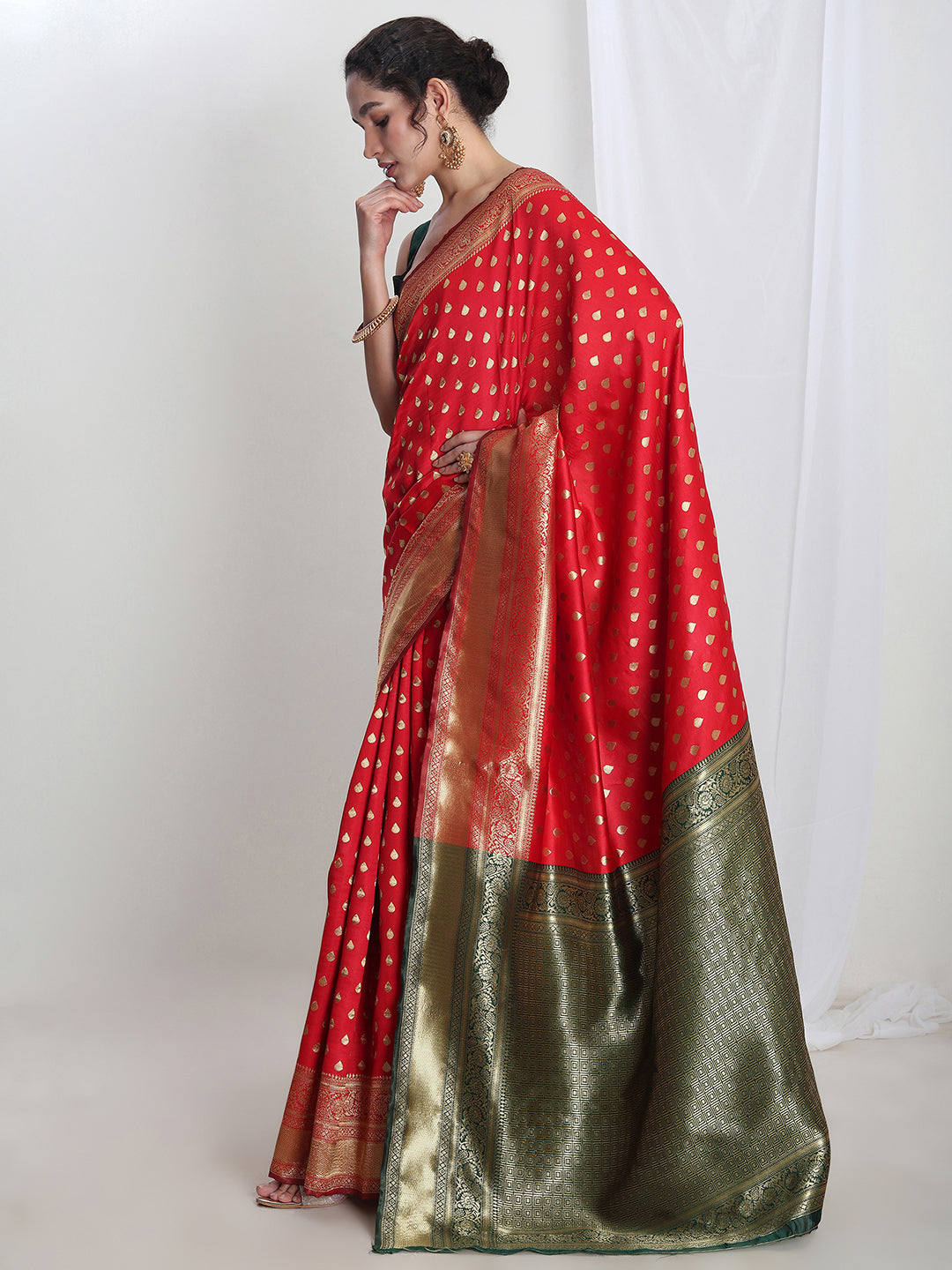 Janasya Red Silk Blend Ethnic Motifs Jacquard Saree | Swadesiicart
