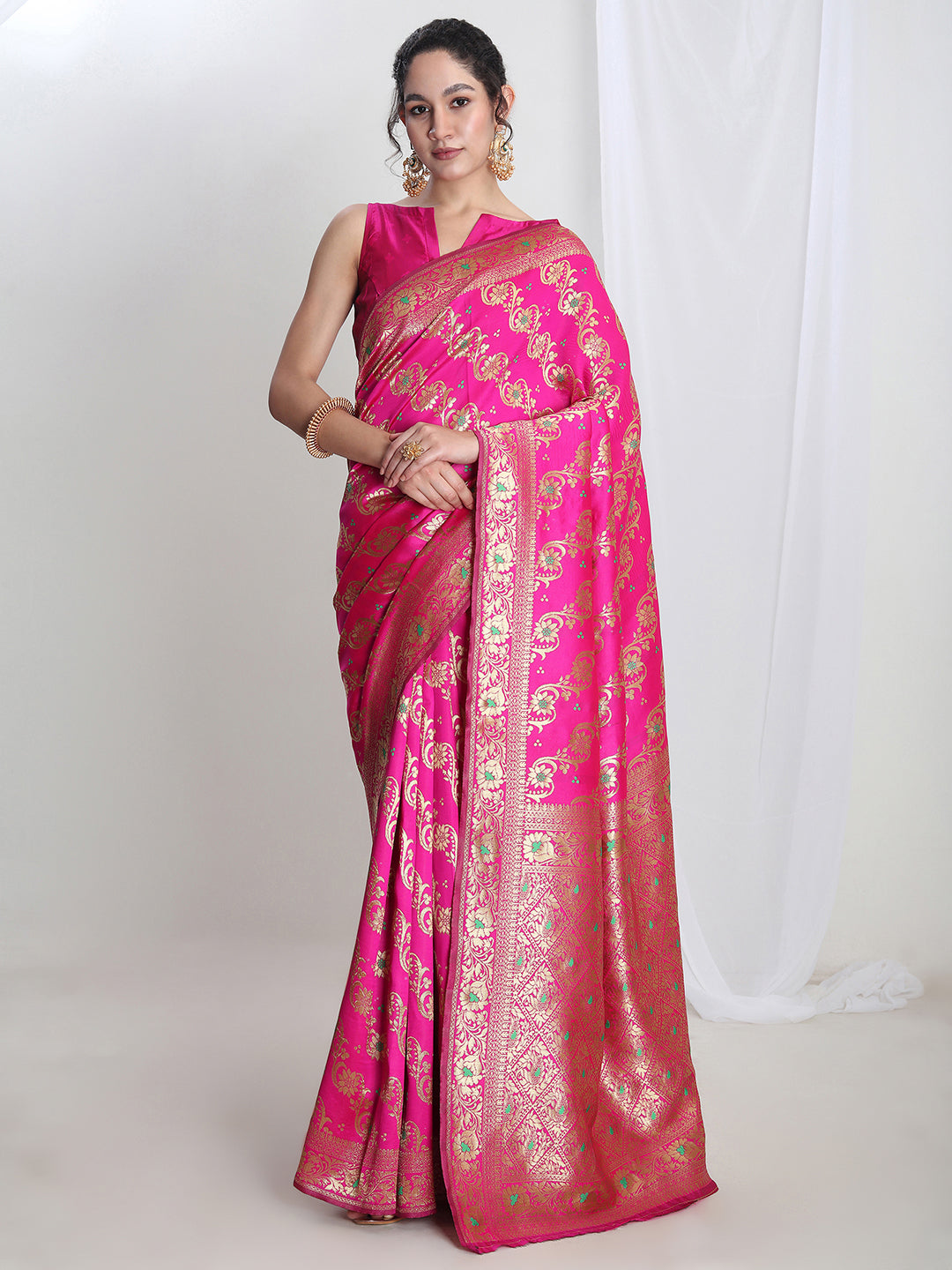 Janasya Pink Silk Blend Floral Jacquard Saree | Swadesiicart