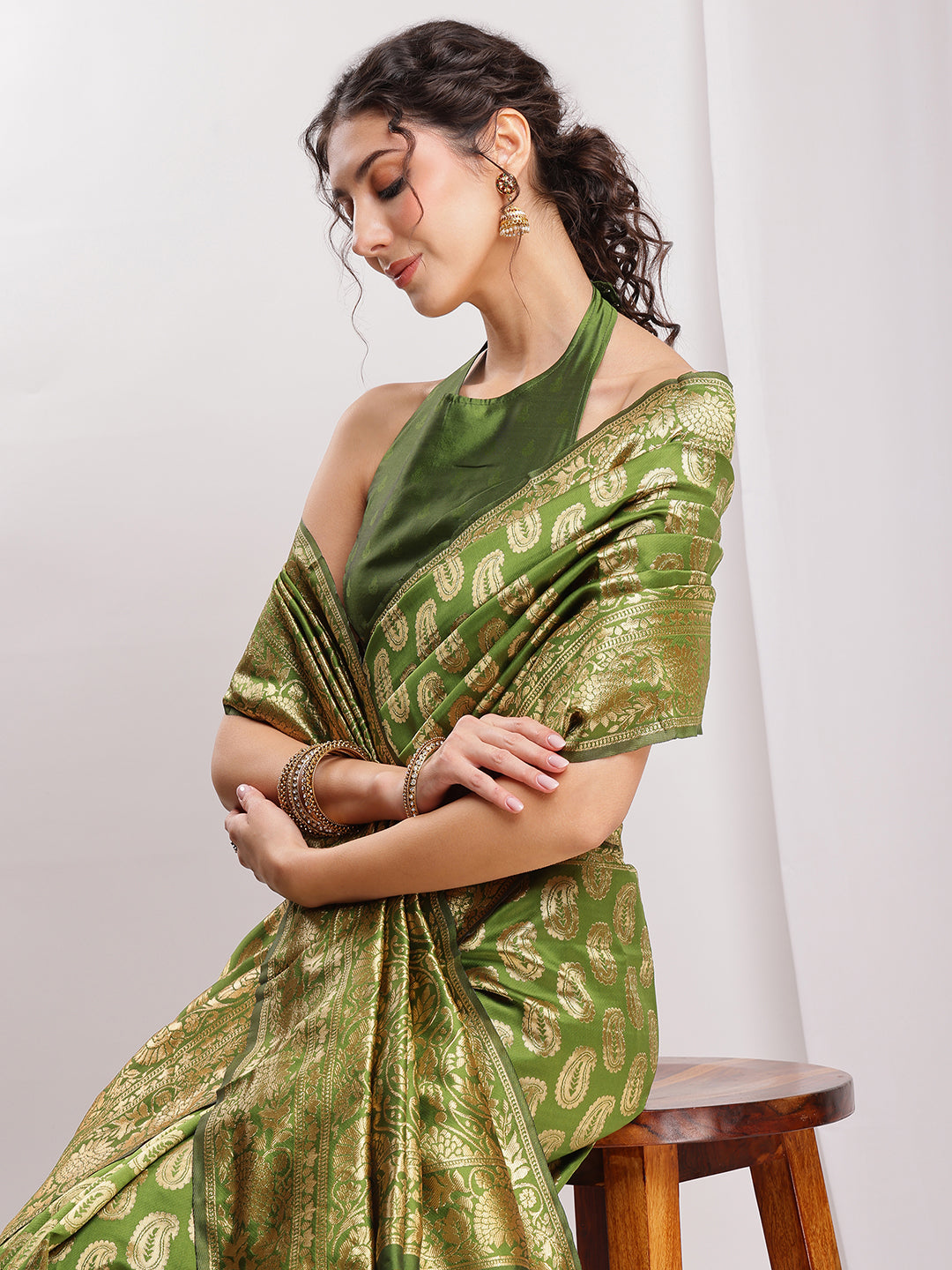 Janasya Green Silk Blend Paisley Jacquard Saree | Swadesiicart