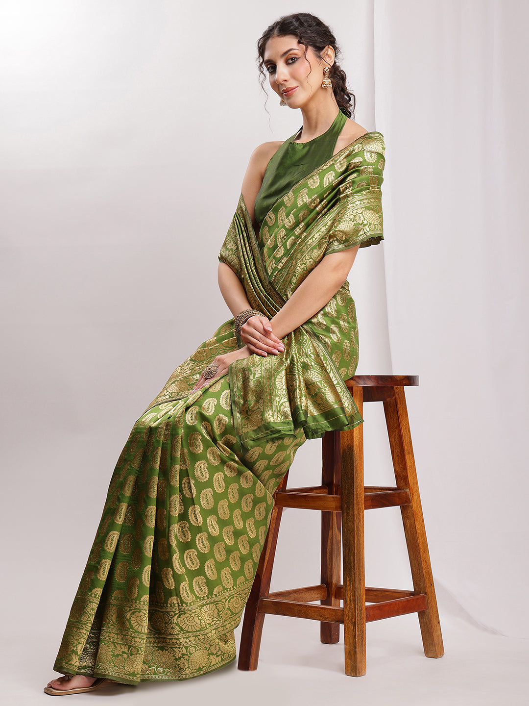 Janasya Green Silk Blend Paisley Jacquard Saree | Swadesiicart