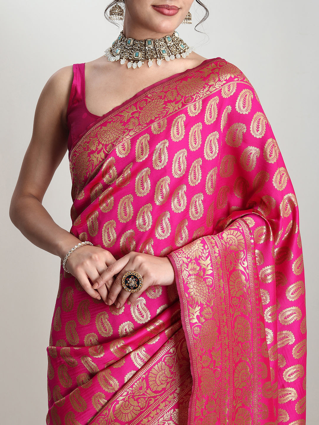 Janasya Pink Silk Blend Paisley Jacquard Saree | Swadesiicart