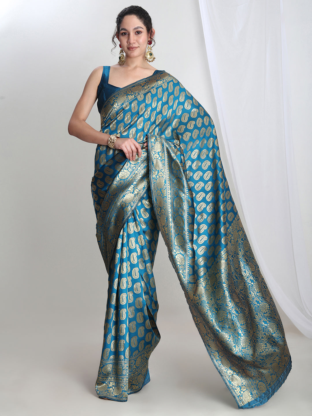 Janasya Blue Silk Blend Paisley Jacquard Saree | Swadesiicart