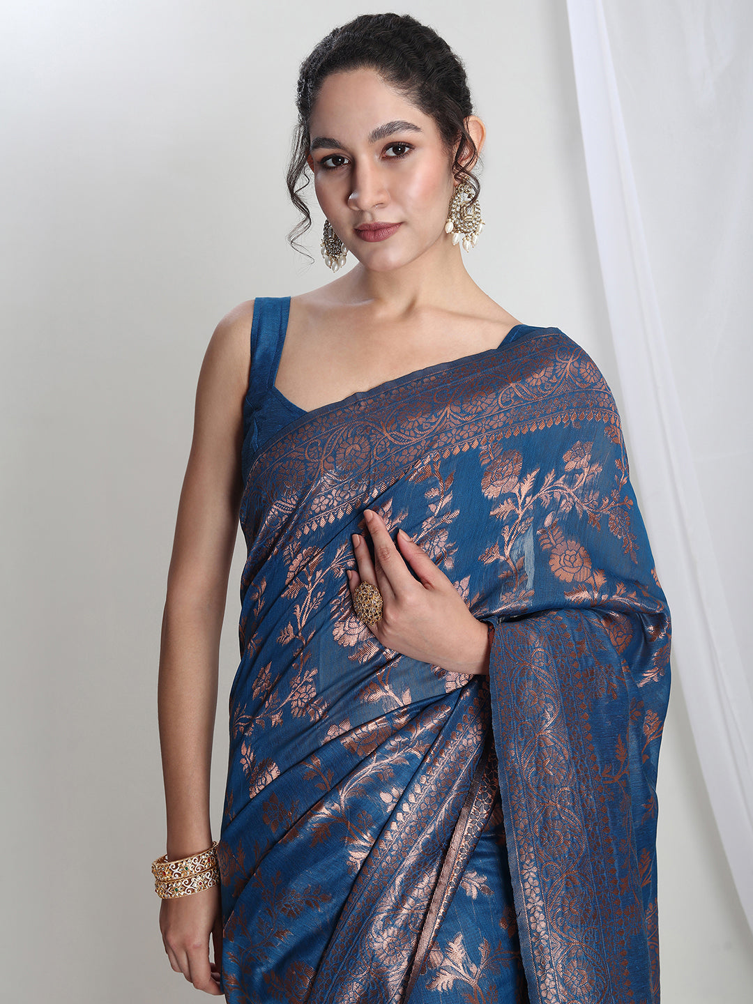 Janasya Blue Silk Blend Floral Jacquard Saree | Swadesiicart