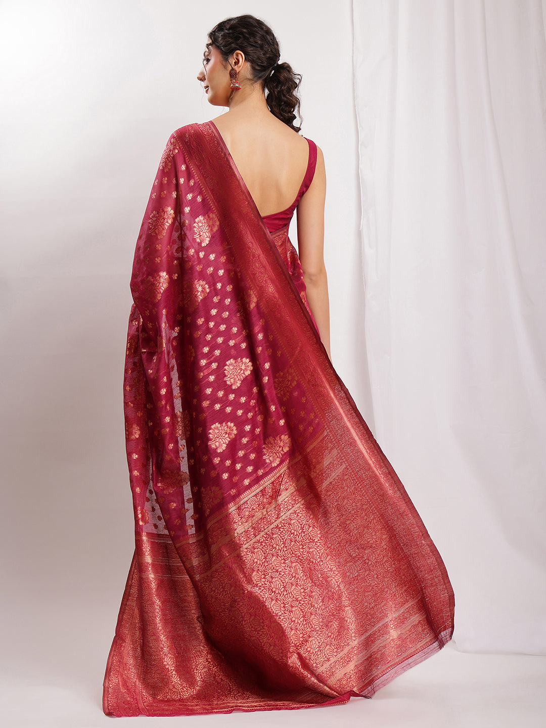Janasya Fuchsia Silk Blend Floral Jacquard Saree | Swadesiicart