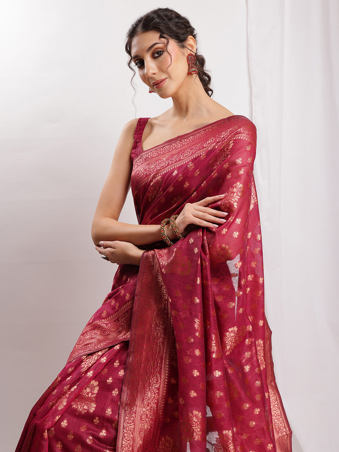 Janasya Fuchsia Silk Blend Floral Jacquard Saree | Swadesiicart