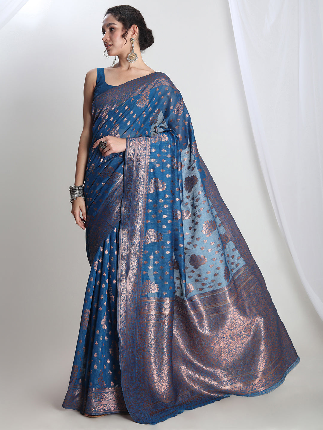 Janasya Teal Blue Silk Blend Floral Jacquard Saree | Swadesiicart